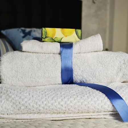 Caposele38 アパート トラーニ